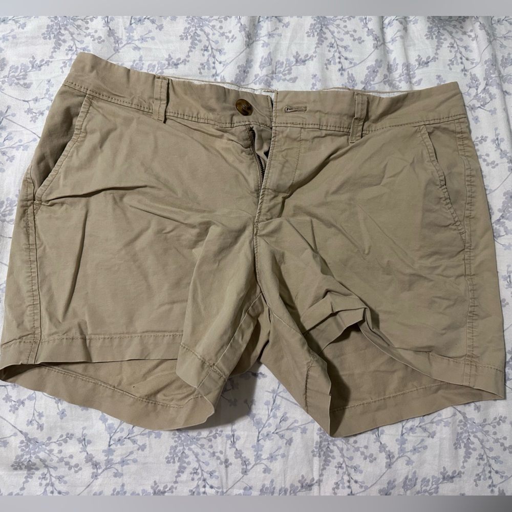 Old navy khaki every day shorts
